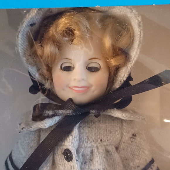 IDEAL SHIRLEY TEMPLE DOLL COLLECTION 1983 DIMPLES 12" DOLL IN BOX # 3P-4141-0000 - Picture 11 of 13